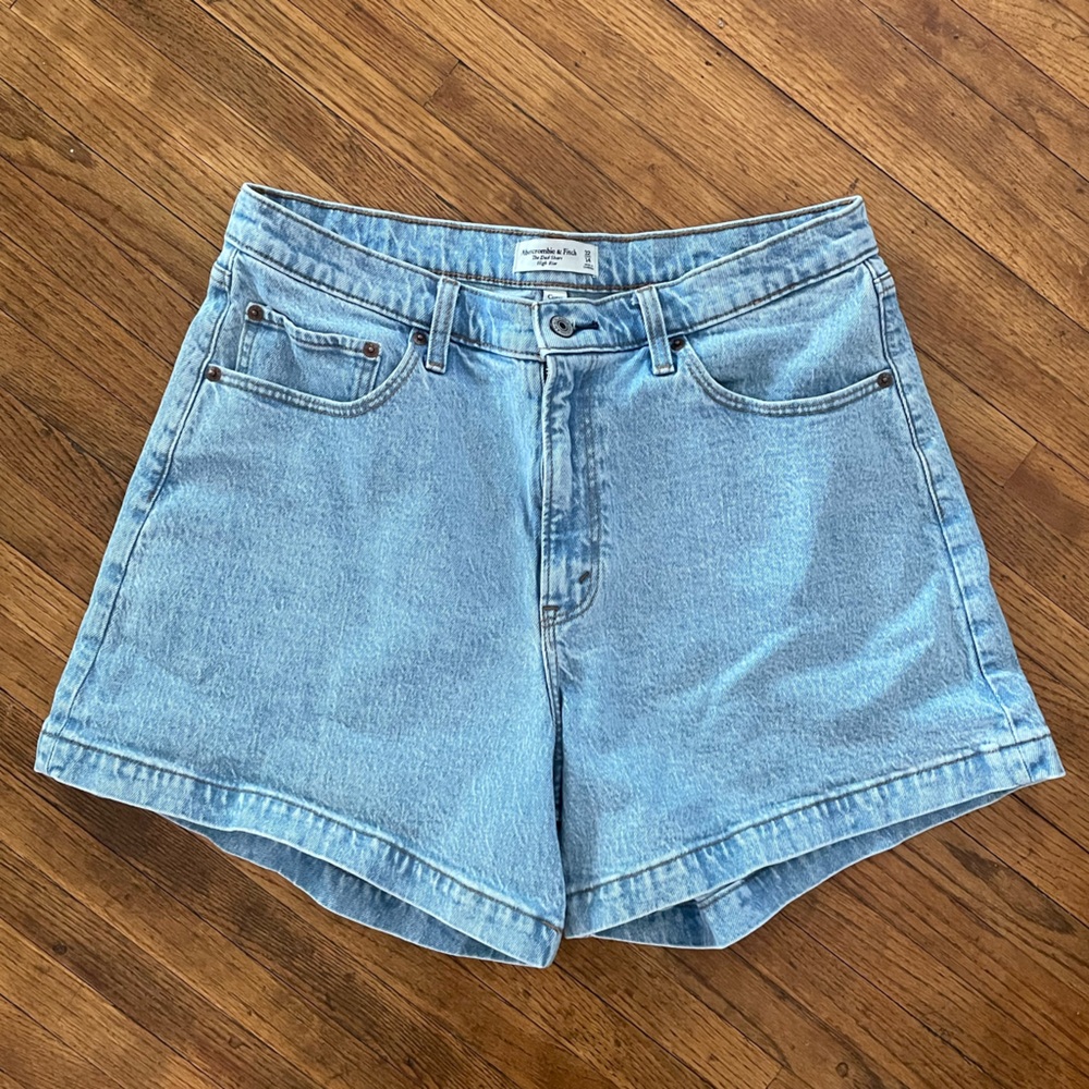 Abercrombie & Fitch Curve Love Dad Short - Size 32/14